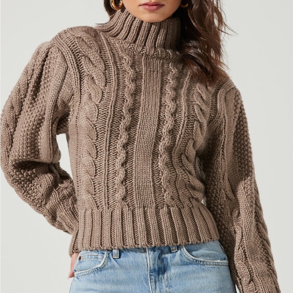 ASTR the LABEL Haisley Sweater - Picture 7 of 8